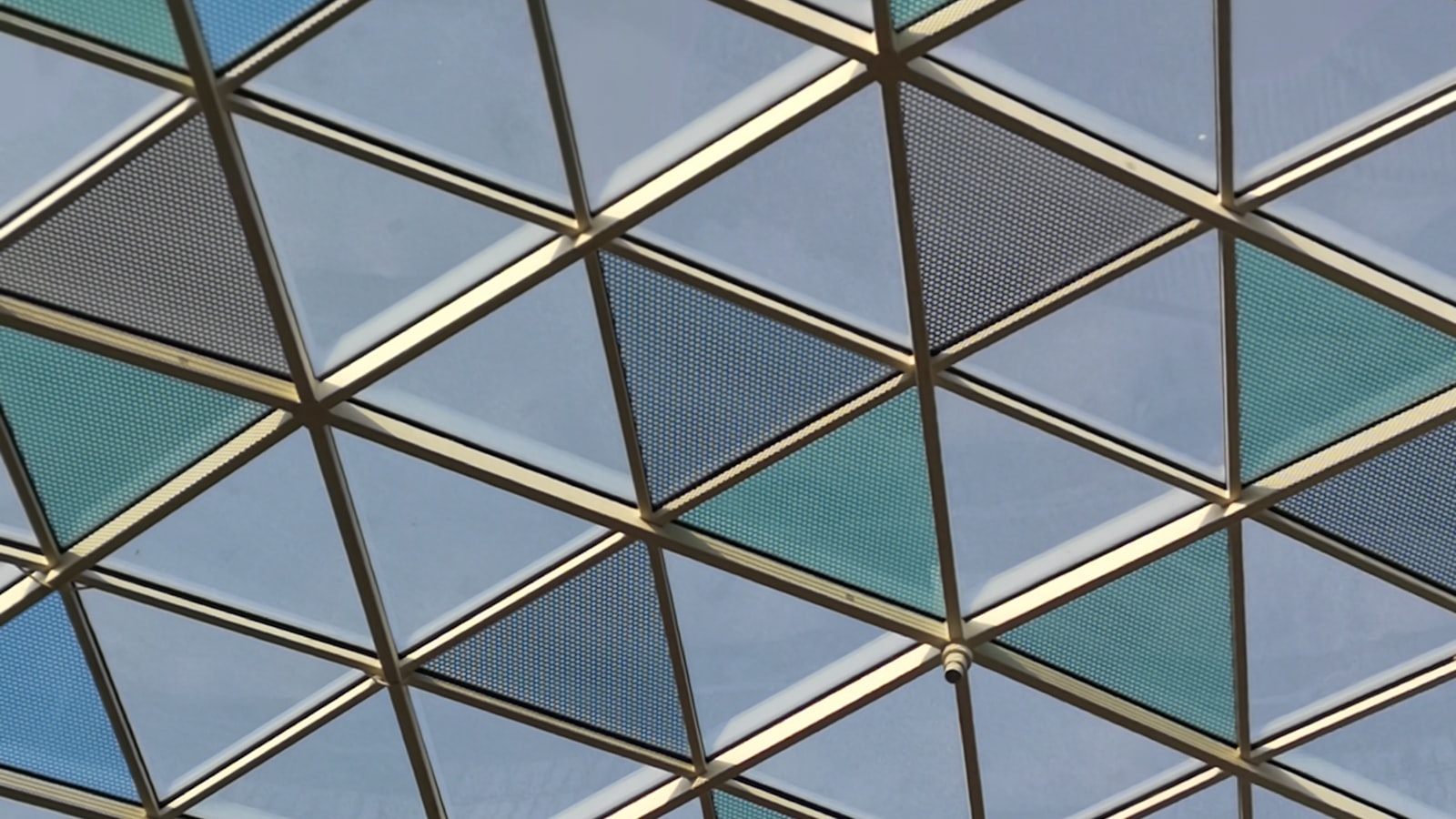 The Optimal Frequency for Posting on Social Media Platforms