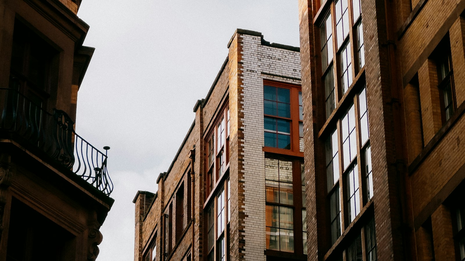 Unveiling Key‌ Metrics: A Guide to Social Media Data Interpretation