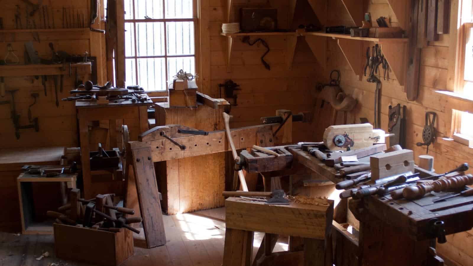 Crafting Content That Resonates: Tips for Engagement and Virality